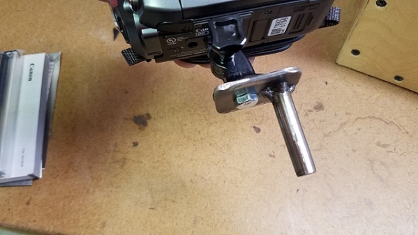 1524011489_17309435225ad691e11e18e6.14528483_camera mount 2.jpg
