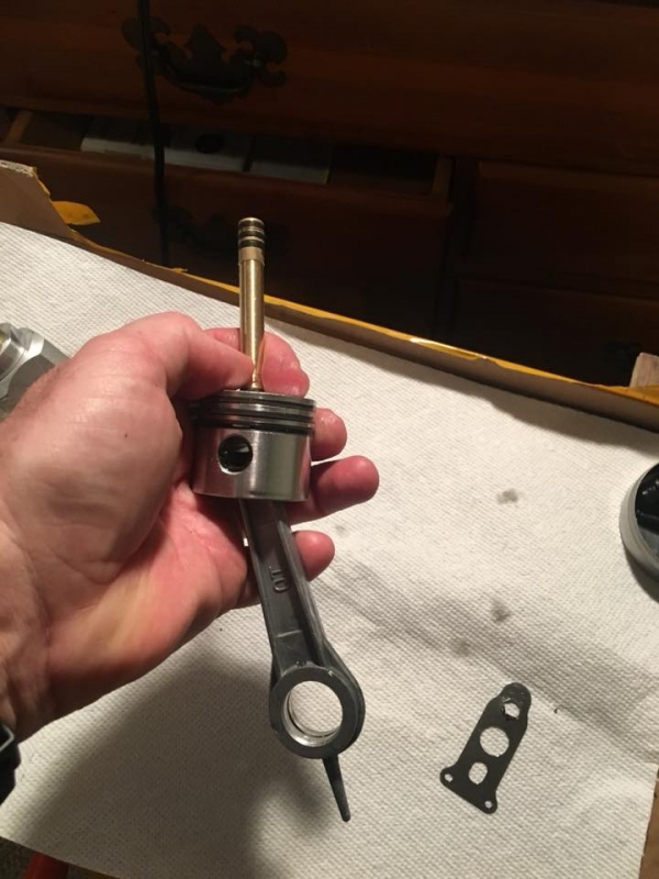 1524064071_4617770045ad75f47d68570.32694846_piston2.jpg