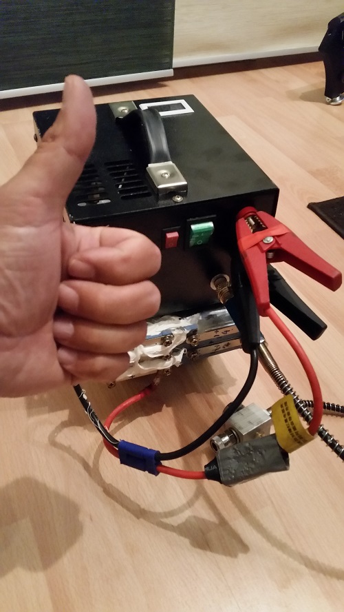 1526494529_2950716975afc7541a25936.30191896_12 Volt Compressor 4.jpg