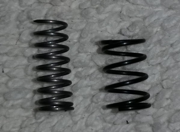 1531460663_7796092285b483c374eb4b1.24720475_latch spring.jpg