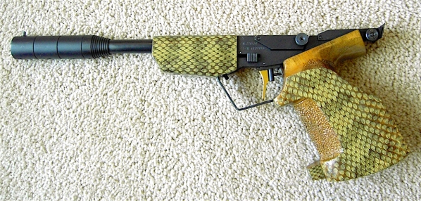 1540528617_7391904475bd299e9bf06e0.93651122_Snake Tau LS.JPG