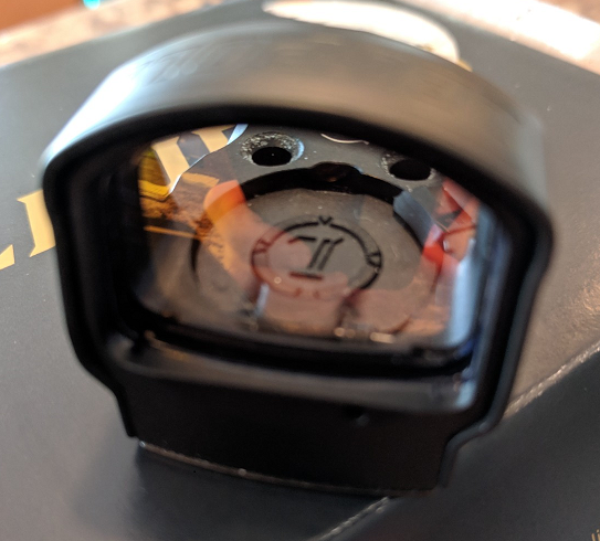 1551311799_14785360905c7723b7603ed3.99863315_Front lens.png