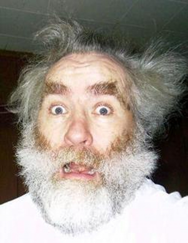 1551896743_16815620705c8010a703eff6.20238511_old-man-crazy[1].jpg