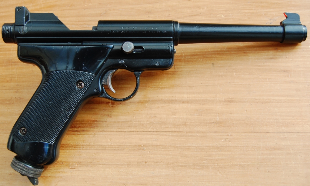 1557059972_10541855865cced984a2fa81.78045691_Crosman mk1 r.JPG