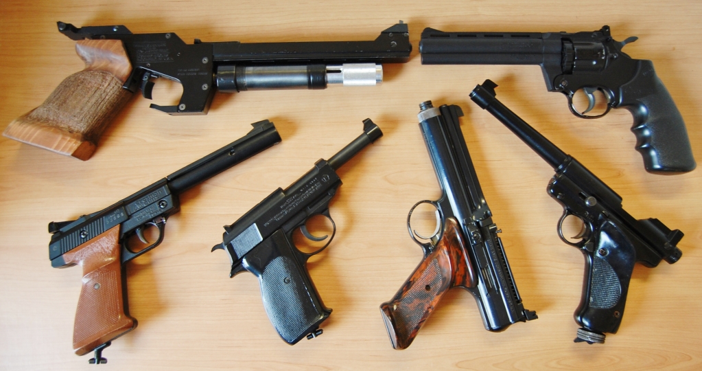 1557060172_1136151995cceda4c5ce281.33652000_Crosman pistolas.JPG