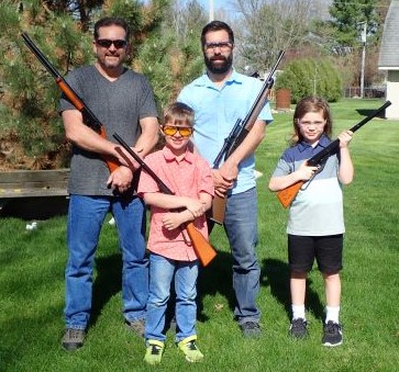 1579382056_4896560965e23752841e7c7.90265816_eastershooting.JPG