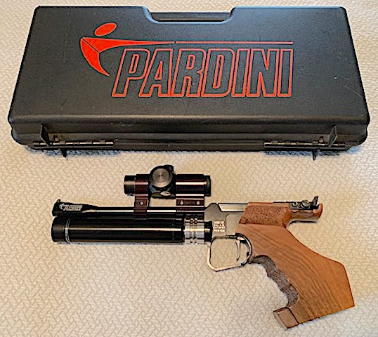 1583103672_9775806705e5c3eb86f8f54.61616957_Pardini and case.jpg