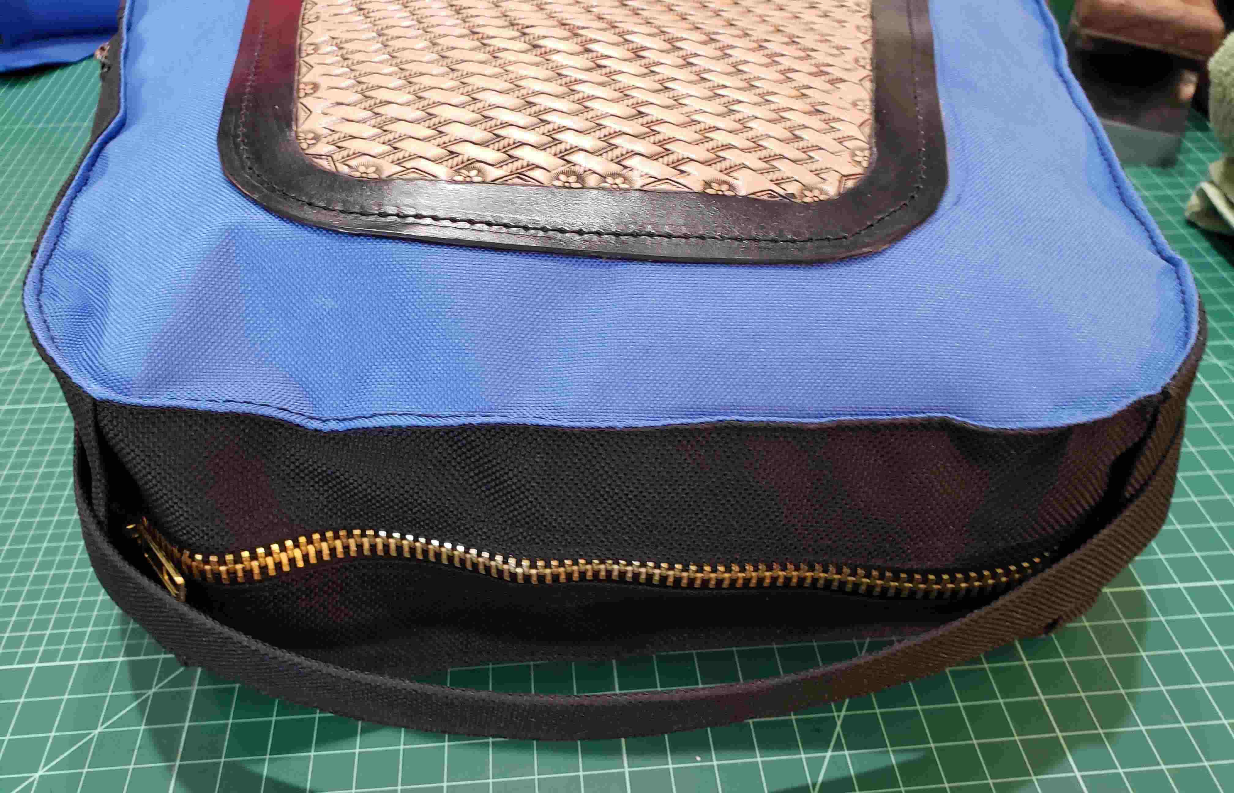 3 Zipper Paul web.jpg