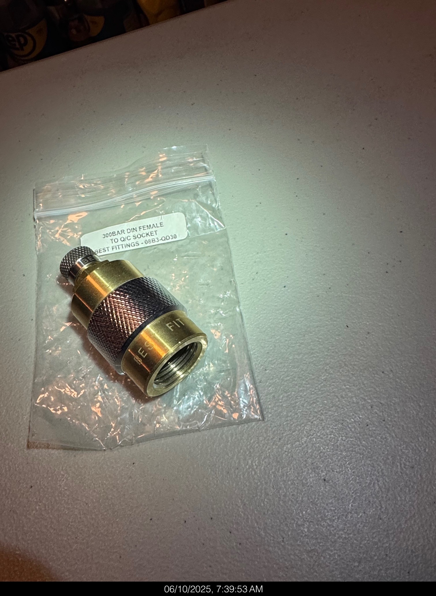 300 DIN Female to Female QC Fitting - Pic 02.jpg