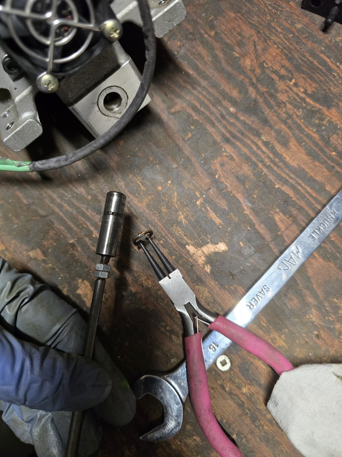 5 Wrist pin snap ring.jpg