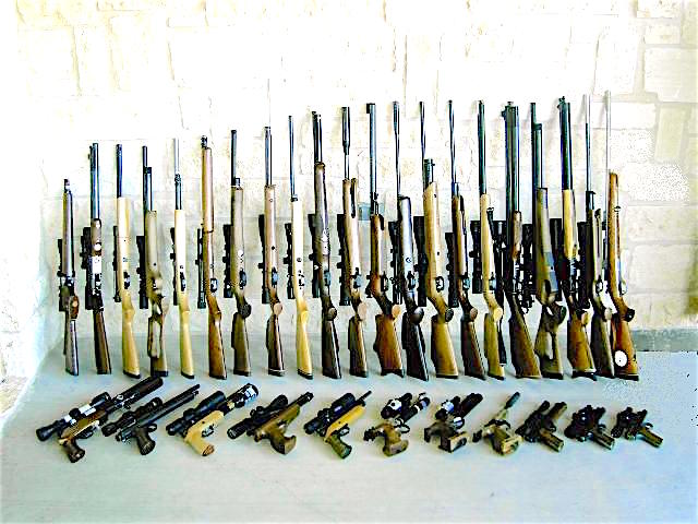 Buncha airguns.1632076349.JPG