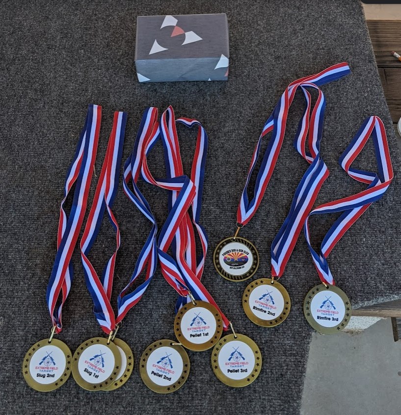 CHRISTMAS GIFT AND MEDALS.1638086401.jpg