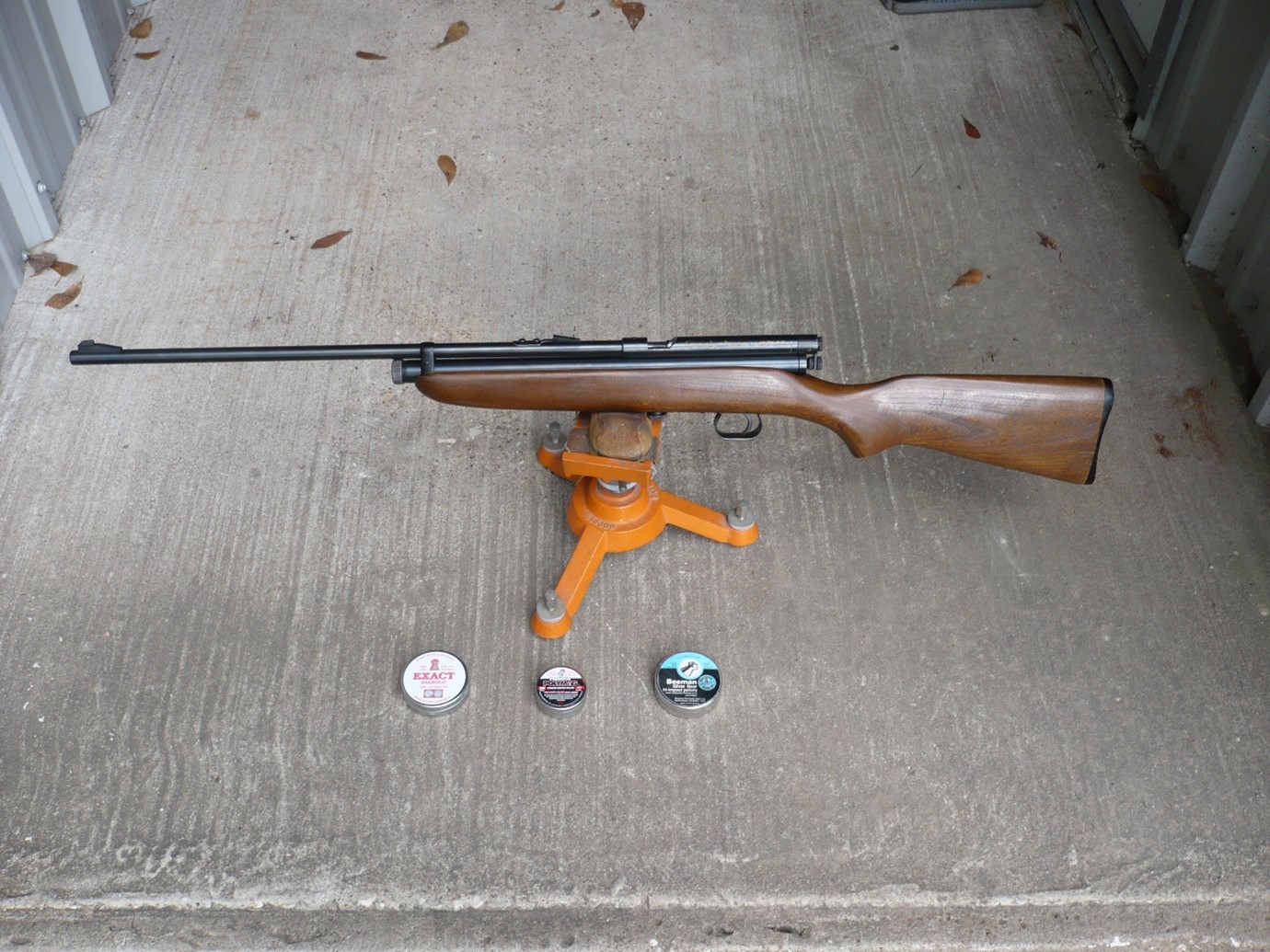 Crosman 167.01.jpg