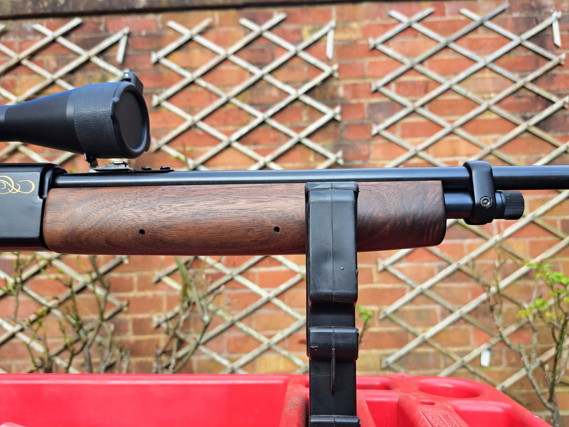 Crosman forend.jpg