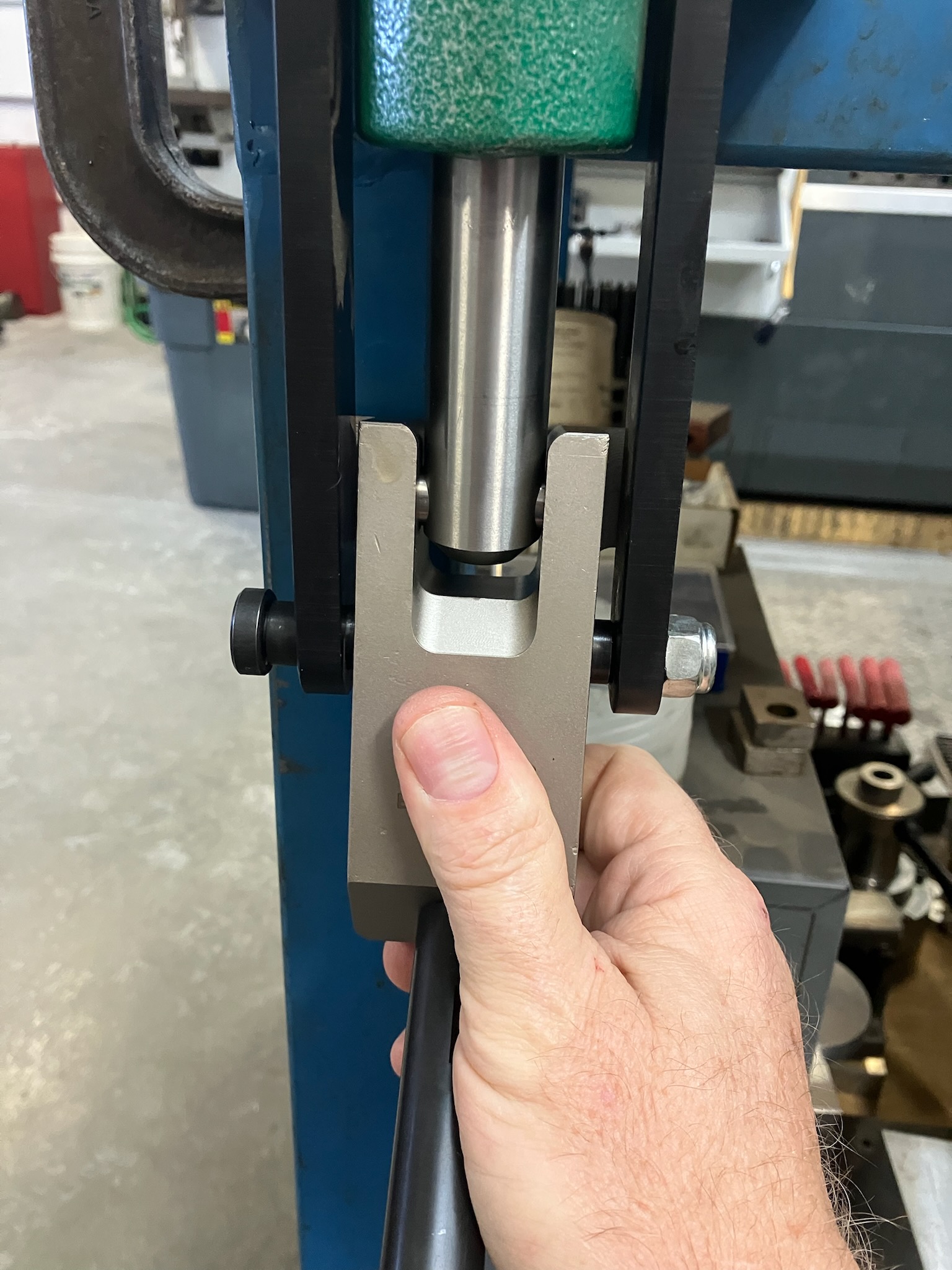 cross bolt.jpg