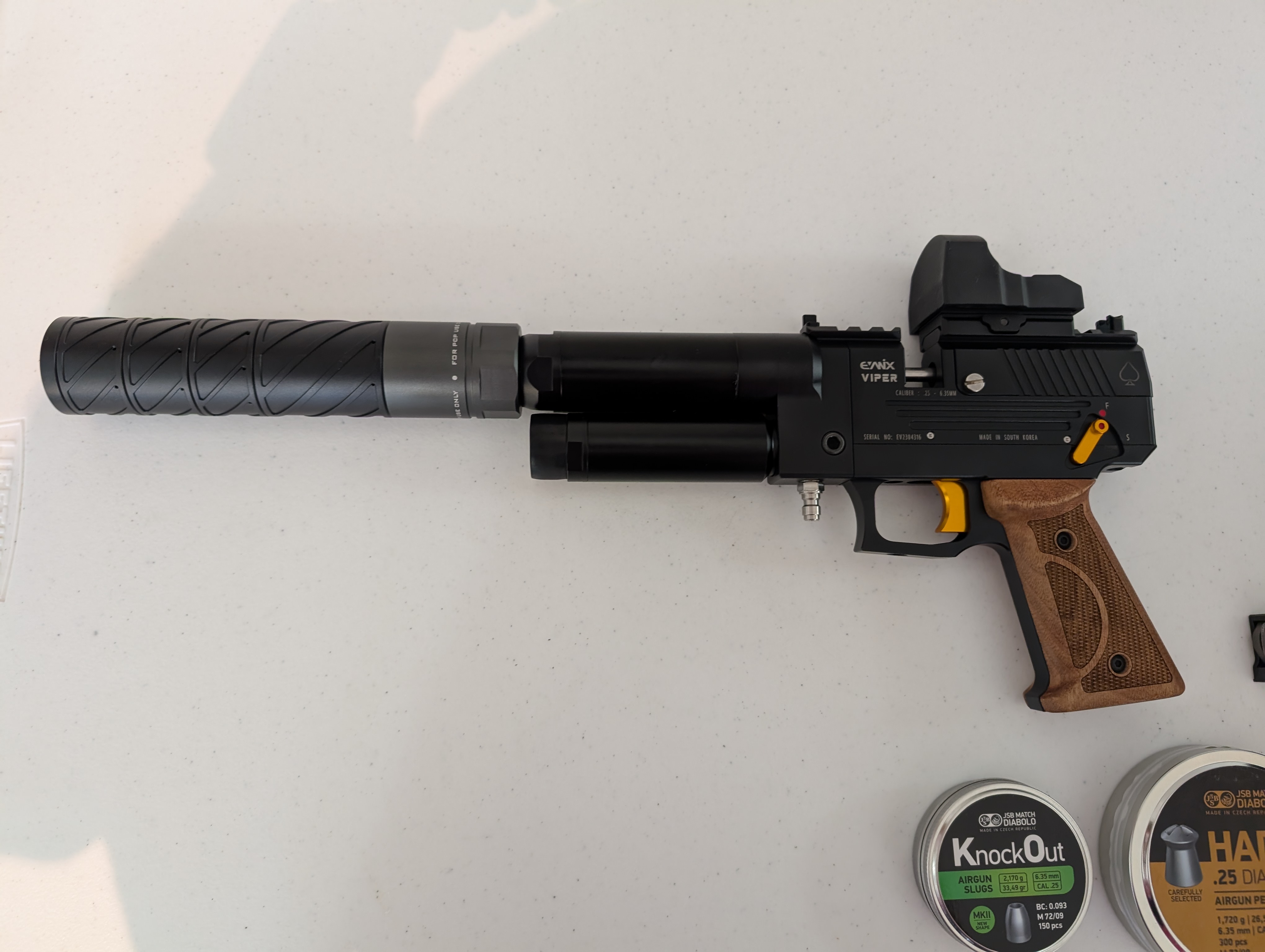 Evanix Viper .25 PCP Pistol Image 3.jpg