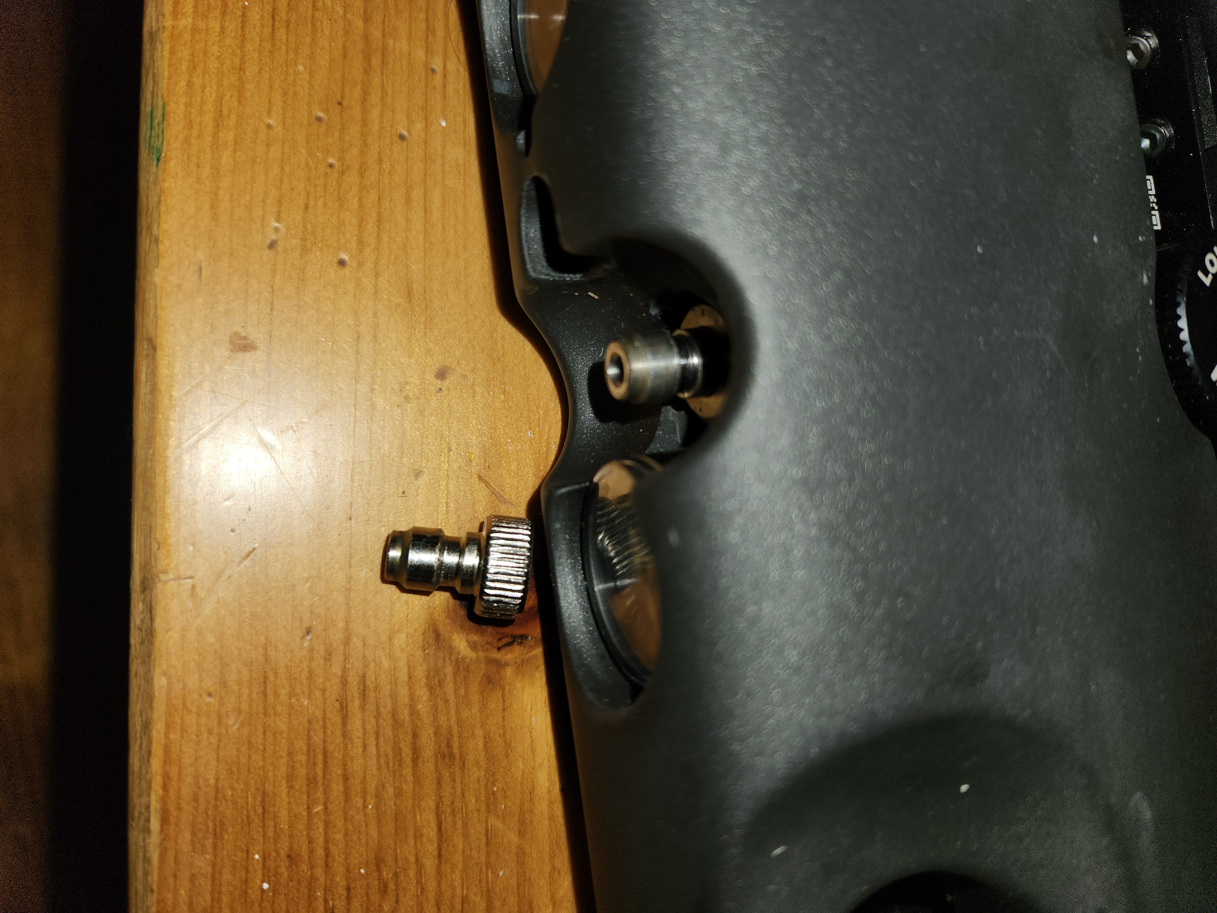 fill port compared to quick couple.jpg