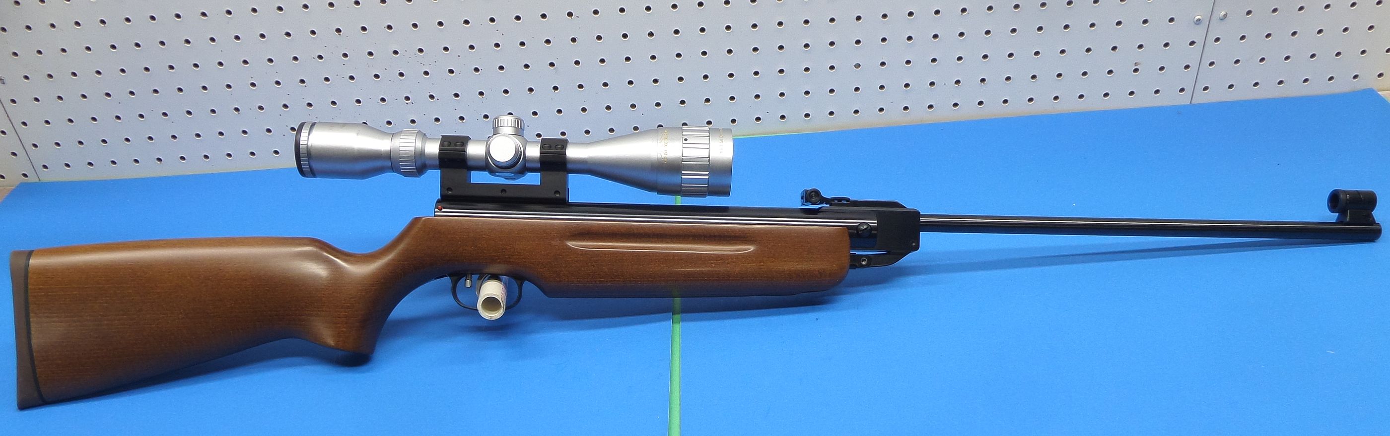 HW35-0891a.jpg