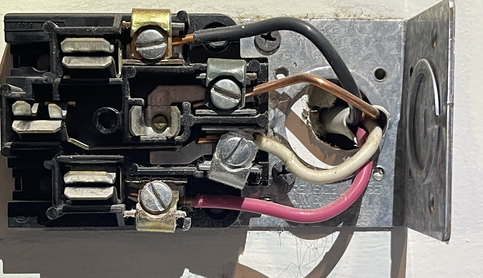 inside receptacle.jpg