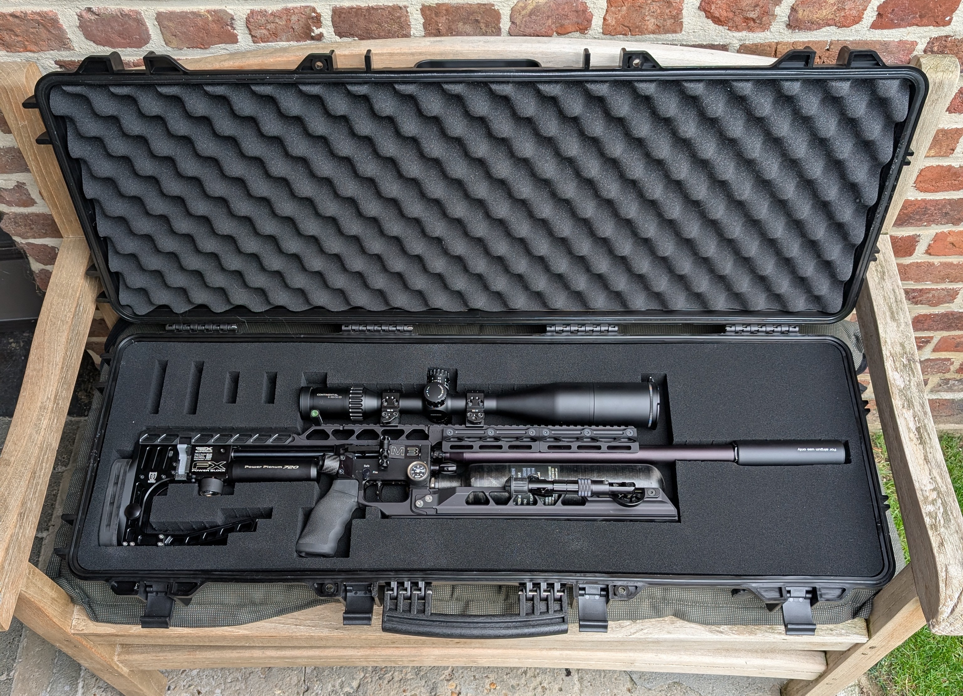 M3 sniper in vevor koffer.jpg