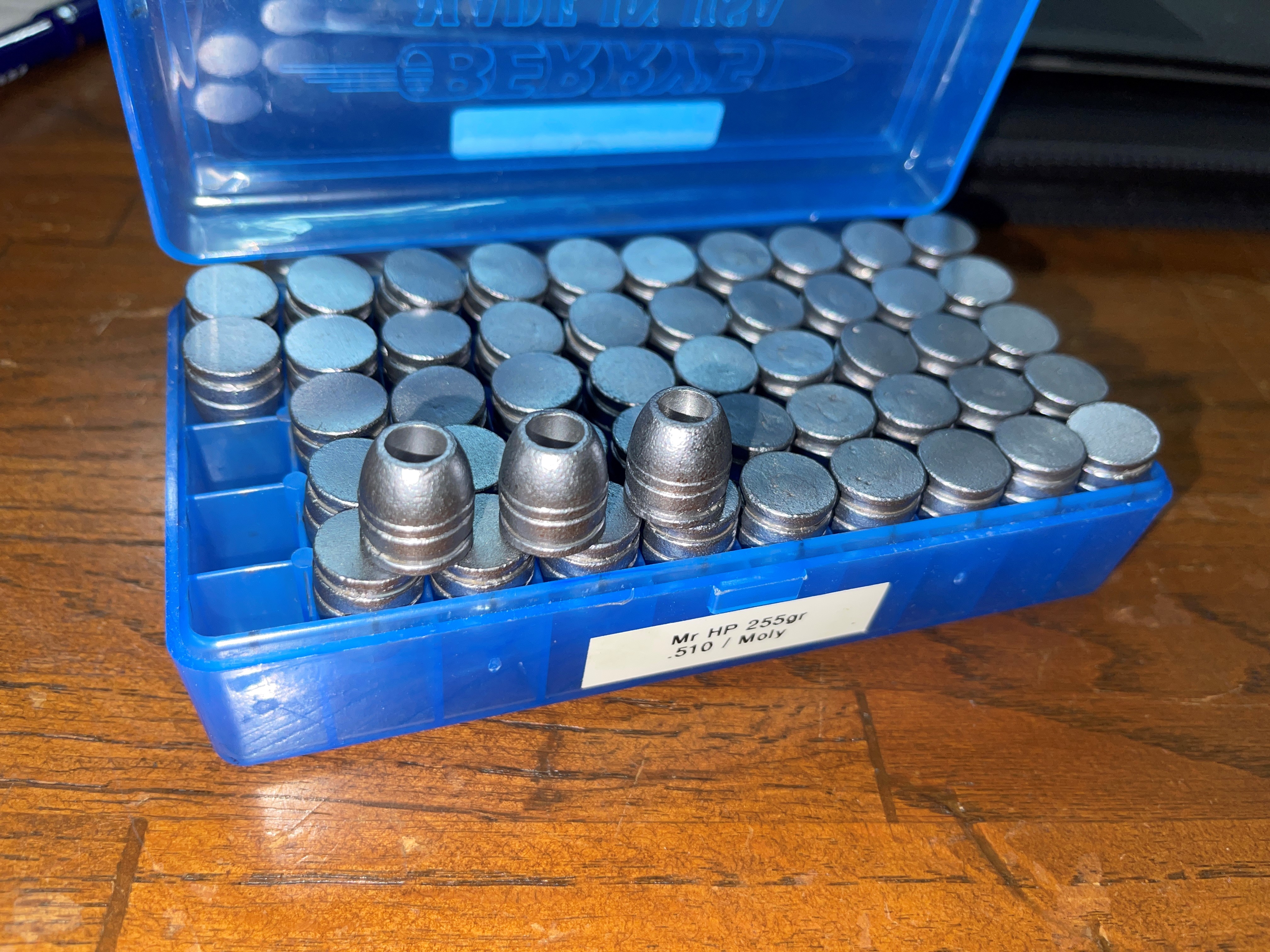 Mr HP 255gr moly.jpg