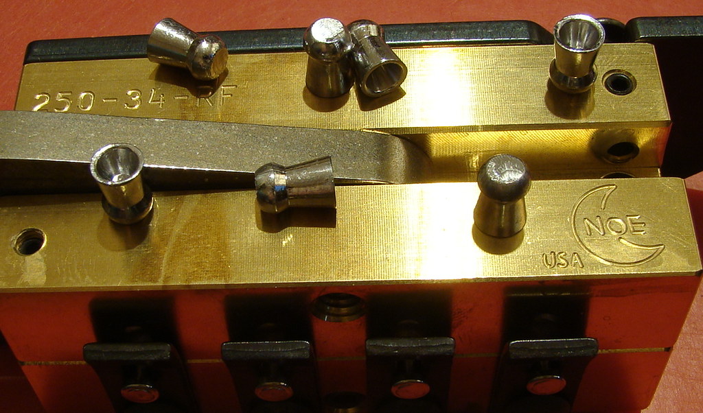 NOE Mold .25 36gr.jpg