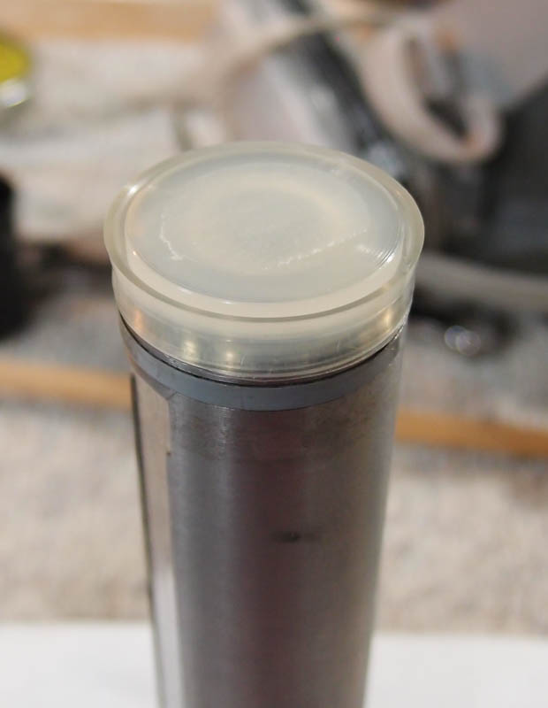 pro_elite_seal_glue-4-800px.1621635083.jpg