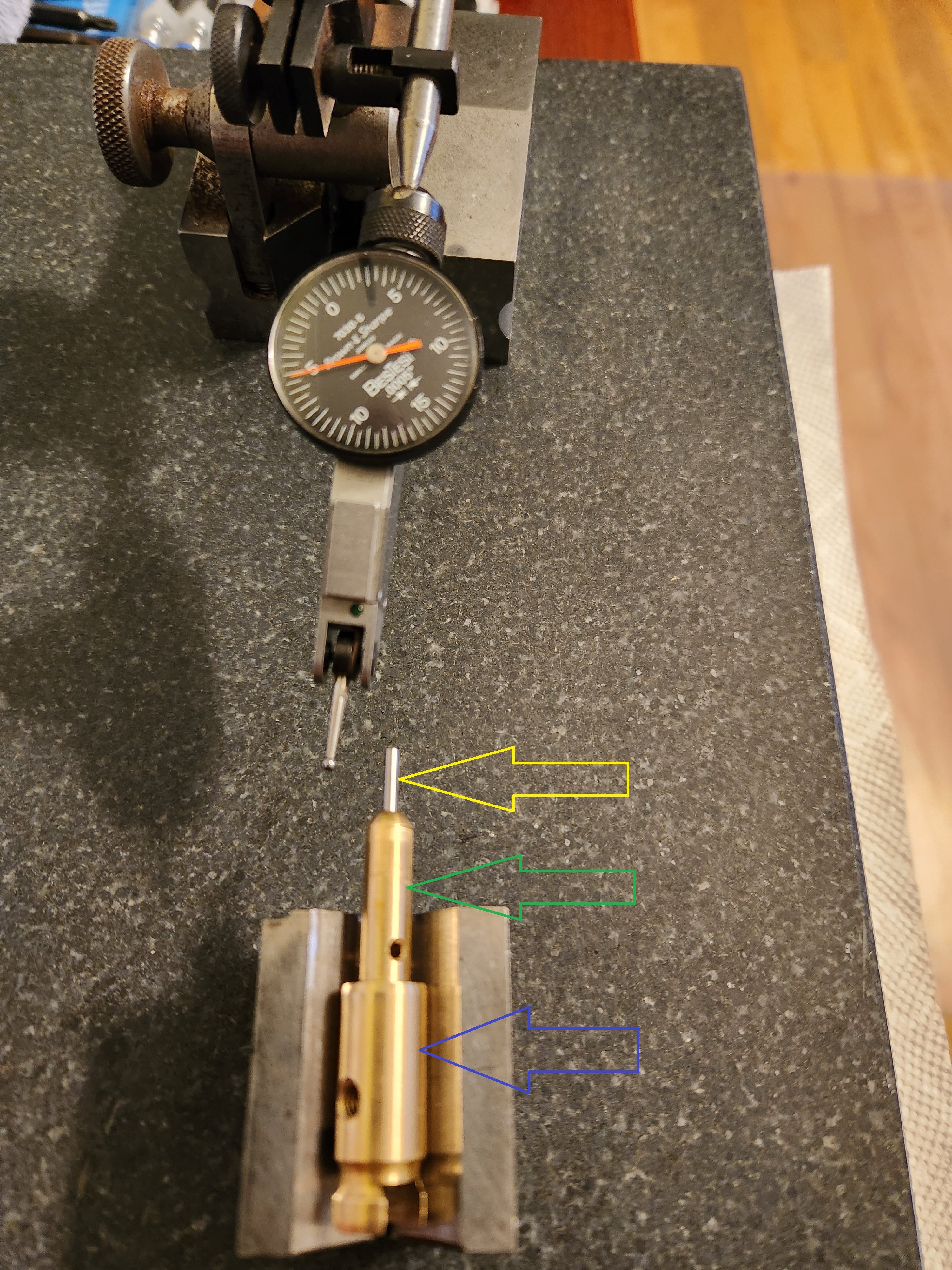 probe v-block with arrows.jpg