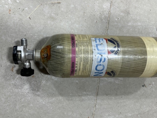 SCBA bottle.jpg
