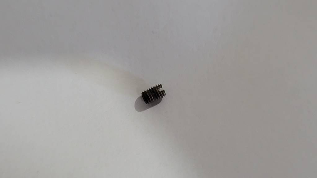 Screw in hole.1631126017.jpg