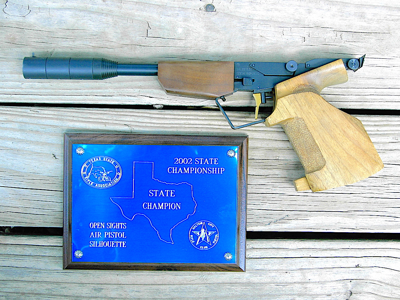 Tau 7 plaque.JPG